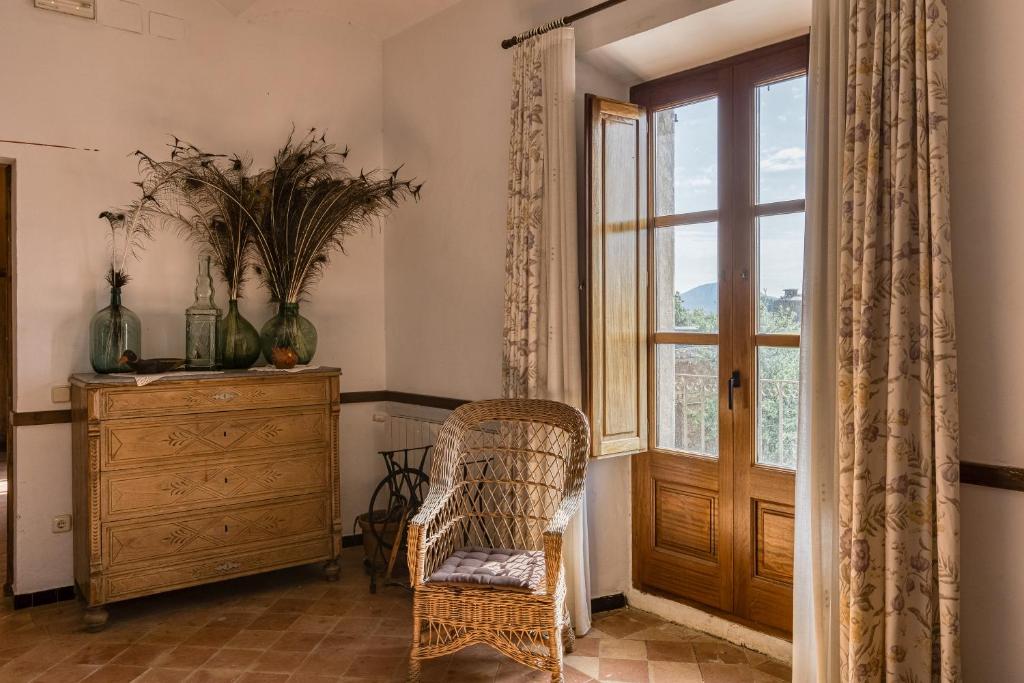 ventana con silla